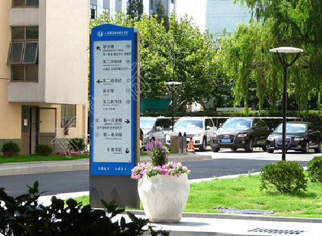 元江哪些因素影响宣传栏的制作？